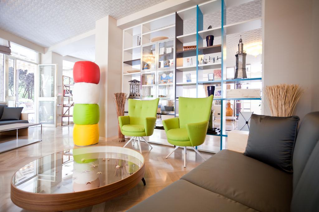 קרביה Hotel Antares מראה חיצוני תמונה