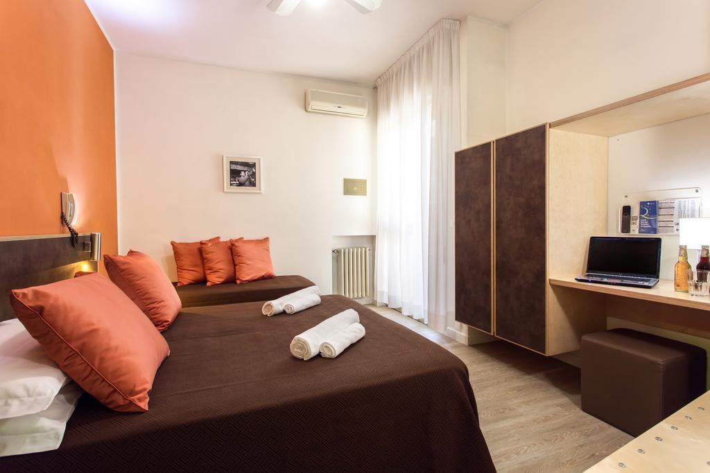 קרביה Hotel Antares מראה חיצוני תמונה