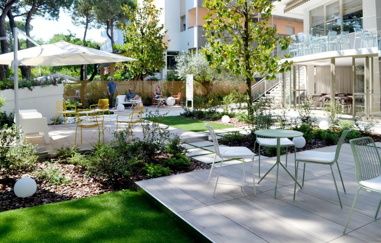 קרביה Hotel Antares מראה חיצוני תמונה